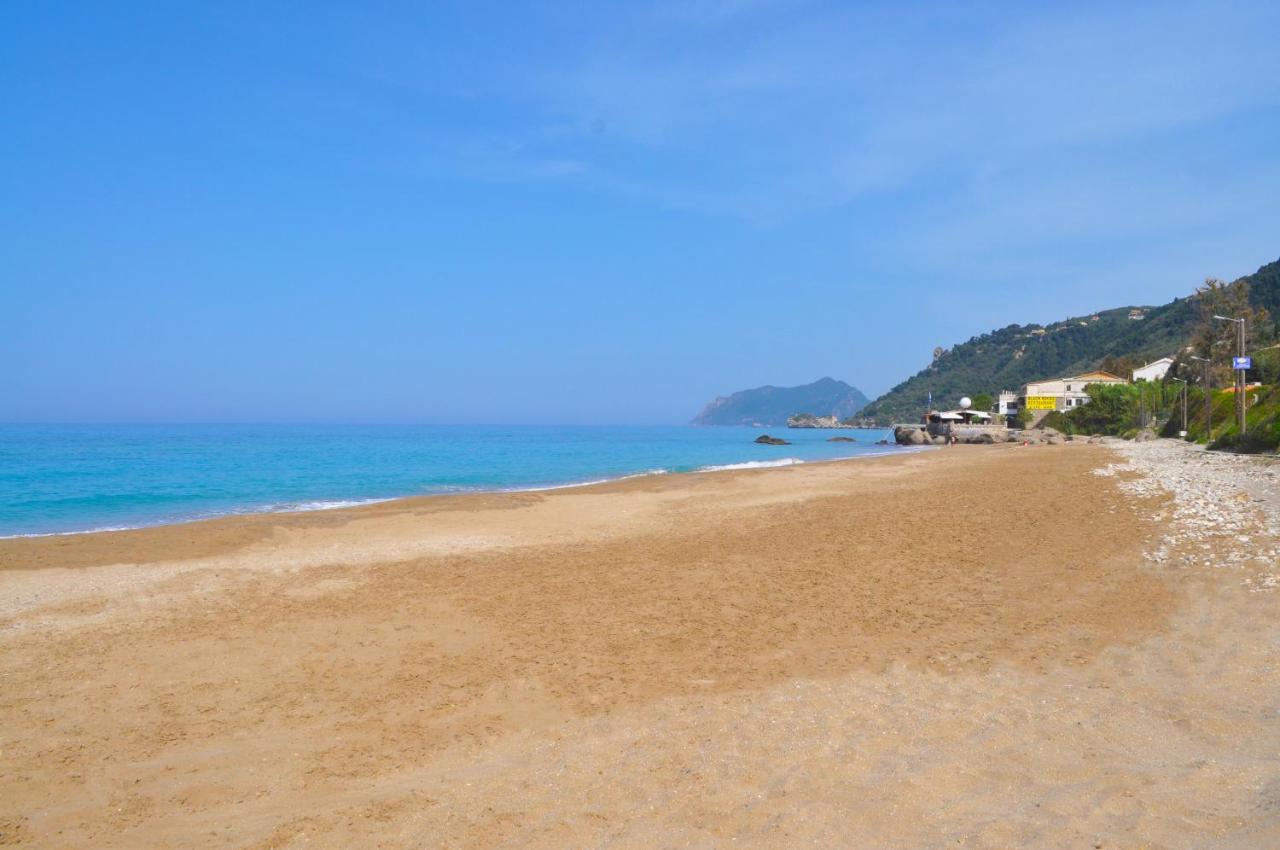 Natalia Apartment B With Panoramic Sea Views Of Agios Gordios Bay Dış mekan fotoğraf