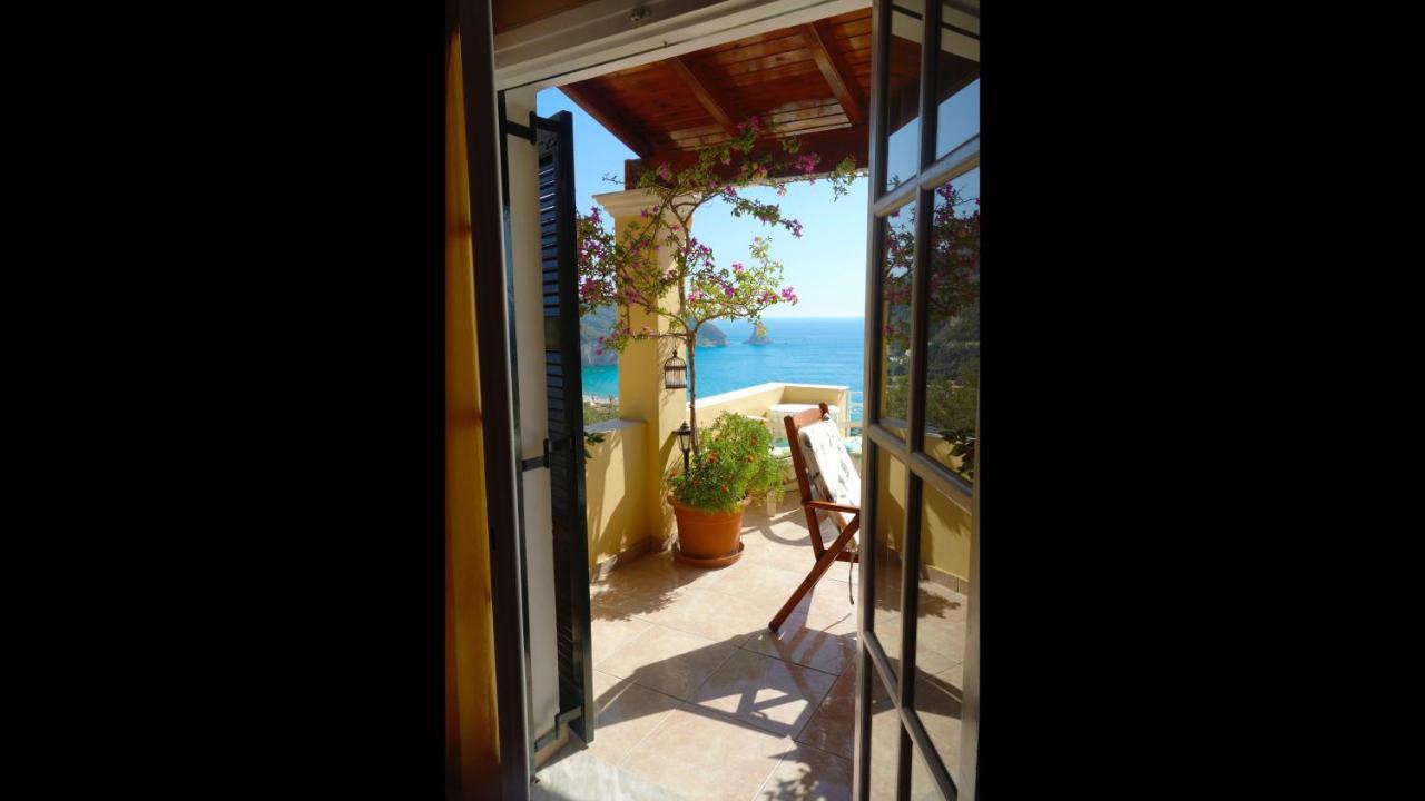 Natalia Apartment B With Panoramic Sea Views Of Agios Gordios Bay Dış mekan fotoğraf
